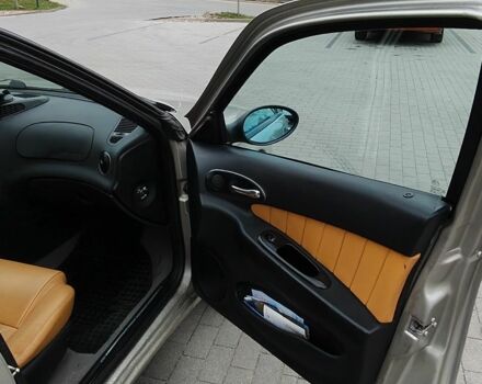 Серый Альфа 156, объемом двигателя 1.9 л и пробегом 360 тыс. км за 3500 $, фото 6 на Automoto.ua