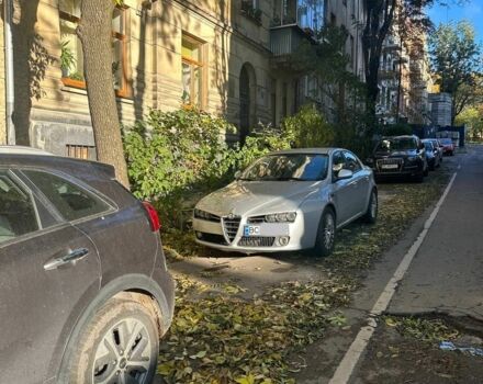 Сірий Альфа 159, об'ємом двигуна 2 л та пробігом 255 тис. км за 4999 $, фото 1 на Automoto.ua