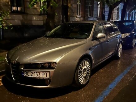 Серый Альфа 159, объемом двигателя 2.4 л и пробегом 250 тыс. км за 4000 $, фото 1 на Automoto.ua