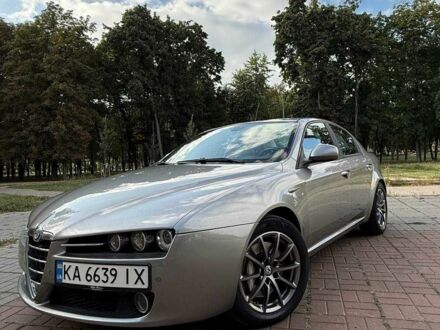 Серый Альфа 159, объемом двигателя 2.4 л и пробегом 169 тыс. км за 8800 $, фото 1 на Automoto.ua