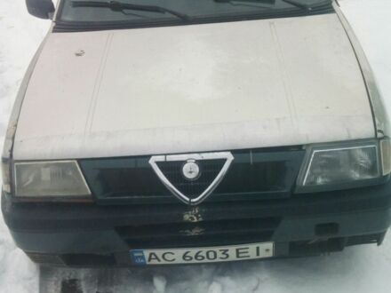 Серый Альфа 33, объемом двигателя 1 л и пробегом 350 тыс. км за 700 $, фото 1 на Automoto.ua