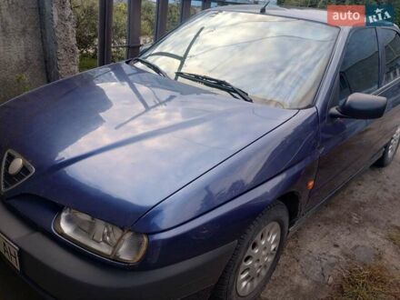 Альфа Ромео 146 1997 у Дубровице на Automoto.ua Синій Альфа Ромео 146, об'ємом двигуна 1.6 л та пробігом 245 тис. км за 2200 $, фото 1 на Automoto.ua