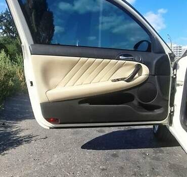 Белый Альфа Ромео 147, объемом двигателя 1.6 л и пробегом 210 тыс. км за 3950 $, фото 14 на Automoto.ua