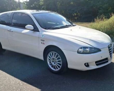 Белый Альфа Ромео 147, объемом двигателя 1.6 л и пробегом 210 тыс. км за 3950 $, фото 5 на Automoto.ua