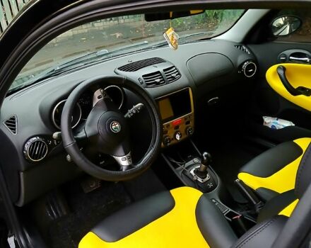 Чорний Альфа Ромео 147, об'ємом двигуна 2 л та пробігом 237 тис. км за 4700 $, фото 2 на Automoto.ua