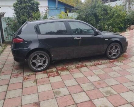 Чорний Альфа Ромео 147, об'ємом двигуна 1.6 л та пробігом 280 тис. км за 2550 $, фото 1 на Automoto.ua