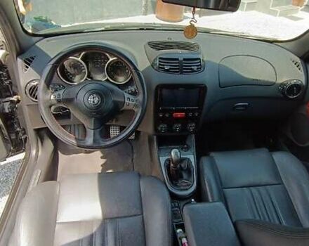 Черный Альфа Ромео 147, объемом двигателя 1.6 л и пробегом 395 тыс. км за 4300 $, фото 7 на Automoto.ua