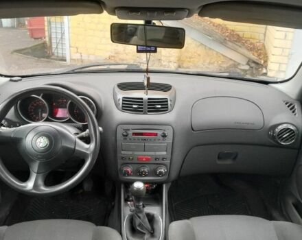 Черный Альфа Ромео 147, объемом двигателя 1.9 л и пробегом 390 тыс. км за 3000 $, фото 8 на Automoto.ua