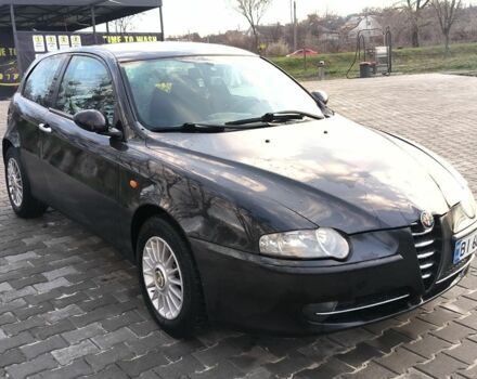 Черный Альфа Ромео 147, объемом двигателя 1.9 л и пробегом 390 тыс. км за 3000 $, фото 5 на Automoto.ua