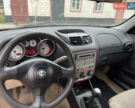 Черный Альфа Ромео 147, объемом двигателя 1.9 л и пробегом 255 тыс. км за 2800 $, фото 13 на Automoto.ua