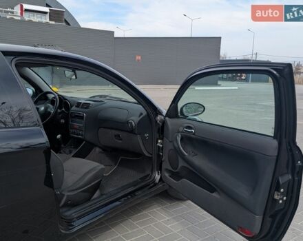 Чорний Альфа Ромео 147, об'ємом двигуна 1.6 л та пробігом 203 тис. км за 3499 $, фото 7 на Automoto.ua