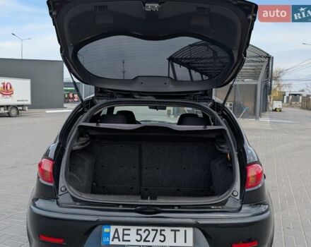 Чорний Альфа Ромео 147, об'ємом двигуна 1.6 л та пробігом 203 тис. км за 3499 $, фото 4 на Automoto.ua