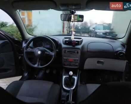 Чорний Альфа Ромео 147, об'ємом двигуна 1.6 л та пробігом 235 тис. км за 5400 $, фото 4 на Automoto.ua
