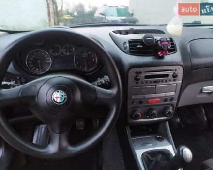 Чорний Альфа Ромео 147, об'ємом двигуна 1.6 л та пробігом 235 тис. км за 5400 $, фото 13 на Automoto.ua