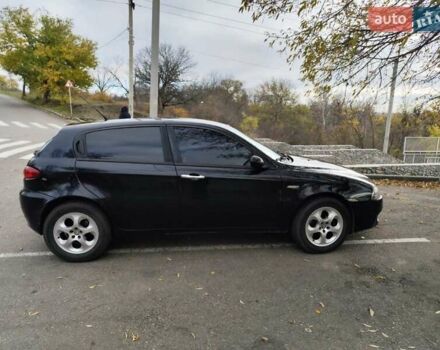 Черный Альфа Ромео 147, объемом двигателя 1.6 л и пробегом 159 тыс. км за 4500 $, фото 5 на Automoto.ua