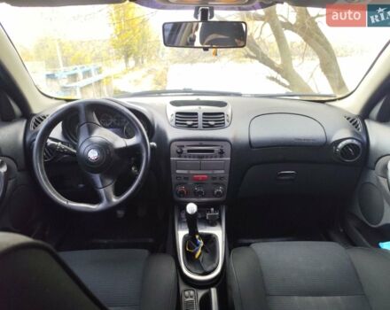 Чорний Альфа Ромео 147, об'ємом двигуна 1.6 л та пробігом 167 тис. км за 3800 $, фото 2 на Automoto.ua