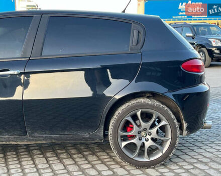 Чорний Альфа Ромео 147, об'ємом двигуна 2 л та пробігом 180 тис. км за 4690 $, фото 3 на Automoto.ua