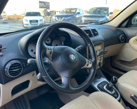 Чорний Альфа Ромео 147, об'ємом двигуна 2 л та пробігом 180 тис. км за 4690 $, фото 11 на Automoto.ua