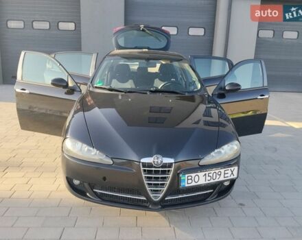 Черный Альфа Ромео 147, объемом двигателя 1.91 л и пробегом 319 тыс. км за 4800 $, фото 5 на Automoto.ua