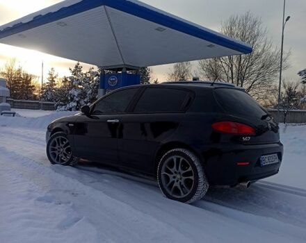 Черный Альфа Ромео 147, объемом двигателя 2 л и пробегом 1800 тыс. км за 4500 $, фото 4 на Automoto.ua