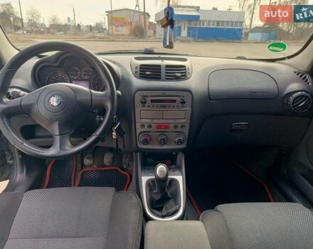 Черный Альфа Ромео 147, объемом двигателя 1.6 л и пробегом 240 тыс. км за 2900 $, фото 18 на Automoto.ua