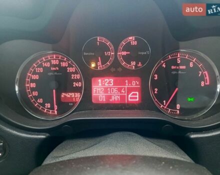 Черный Альфа Ромео 147, объемом двигателя 1.6 л и пробегом 240 тыс. км за 2950 $, фото 24 на Automoto.ua