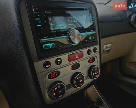 Чорний Альфа Ромео 147, об'ємом двигуна 1.97 л та пробігом 180 тис. км за 3999 $, фото 24 на Automoto.ua