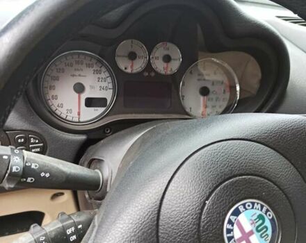 Черный Альфа Ромео 147, объемом двигателя 2 л и пробегом 170 тыс. км за 5500 $, фото 4 на Automoto.ua