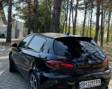 Черный Альфа Ромео 147, объемом двигателя 2 л и пробегом 286 тыс. км за 4200 $, фото 4 на Automoto.ua