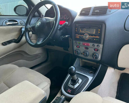 Чорний Альфа Ромео 147, об'ємом двигуна 2 л та пробігом 180 тис. км за 4690 $, фото 37 на Automoto.ua