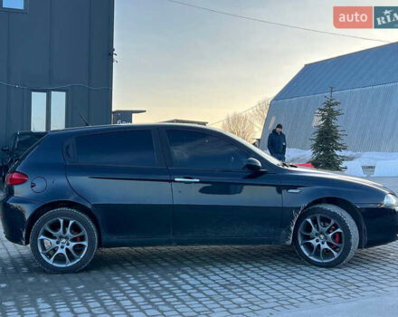 Чорний Альфа Ромео 147, об'ємом двигуна 2 л та пробігом 180 тис. км за 4690 $, фото 8 на Automoto.ua