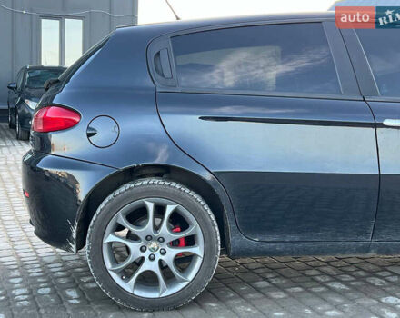 Чорний Альфа Ромео 147, об'ємом двигуна 2 л та пробігом 180 тис. км за 4690 $, фото 7 на Automoto.ua