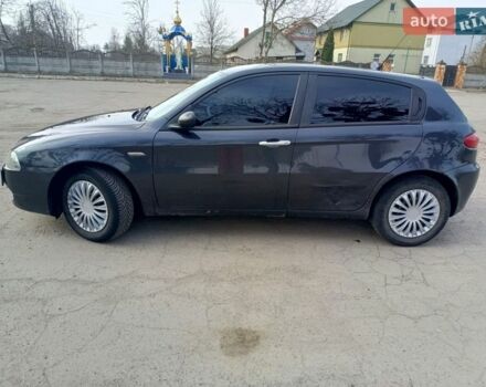 Черный Альфа Ромео 147, объемом двигателя 1.6 л и пробегом 240 тыс. км за 2900 $, фото 8 на Automoto.ua