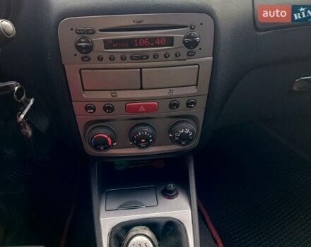 Черный Альфа Ромео 147, объемом двигателя 1.6 л и пробегом 240 тыс. км за 2900 $, фото 23 на Automoto.ua