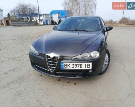 Черный Альфа Ромео 147, объемом двигателя 1.6 л и пробегом 240 тыс. км за 2900 $, фото 14 на Automoto.ua