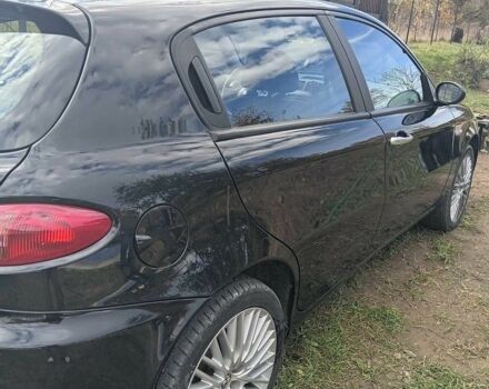 Чорний Альфа Ромео 147, об'ємом двигуна 1.6 л та пробігом 101 тис. км за 4501 $, фото 7 на Automoto.ua