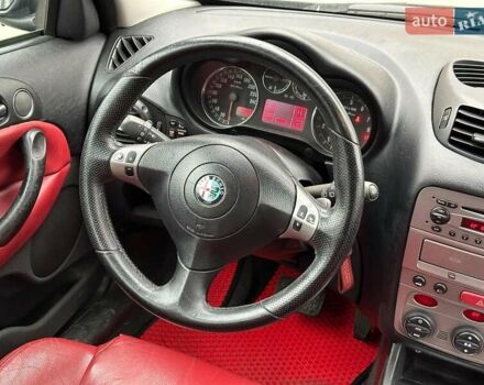 Черный Альфа Ромео 147, объемом двигателя 2 л и пробегом 163 тыс. км за 5990 $, фото 18 на Automoto.ua