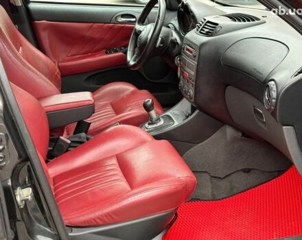 Черный Альфа Ромео 147, объемом двигателя 2 л и пробегом 163 тыс. км за 5990 $, фото 19 на Automoto.ua