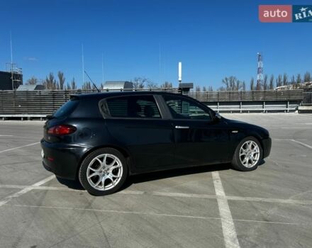 Черный Альфа Ромео 147, объемом двигателя 1.6 л и пробегом 170 тыс. км за 4500 $, фото 2 на Automoto.ua