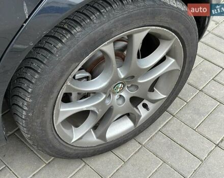 Черный Альфа Ромео 147, объемом двигателя 2 л и пробегом 163 тыс. км за 5990 $, фото 6 на Automoto.ua