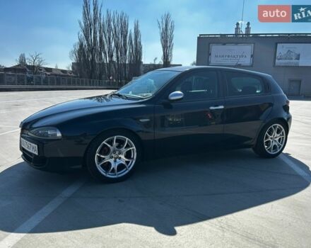 Черный Альфа Ромео 147, объемом двигателя 1.6 л и пробегом 170 тыс. км за 4500 $, фото 8 на Automoto.ua