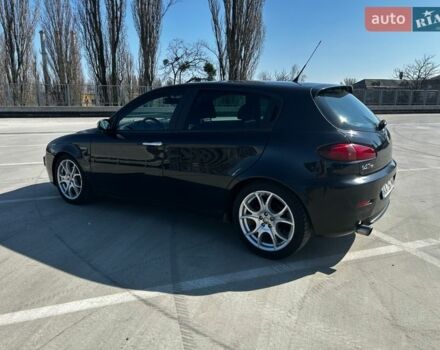 Черный Альфа Ромео 147, объемом двигателя 1.6 л и пробегом 170 тыс. км за 4500 $, фото 6 на Automoto.ua