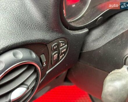 Черный Альфа Ромео 147, объемом двигателя 2 л и пробегом 163 тыс. км за 5990 $, фото 10 на Automoto.ua