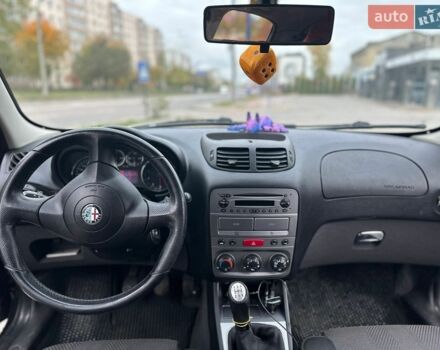Черный Альфа Ромео 147, объемом двигателя 1.6 л и пробегом 713 тыс. км за 3950 $, фото 14 на Automoto.ua