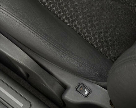 Черный Альфа Ромео 147, объемом двигателя 1.6 л и пробегом 138 тыс. км за 5800 $, фото 20 на Automoto.ua