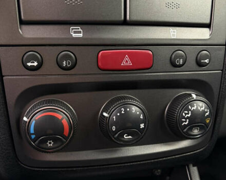 Черный Альфа Ромео 147, объемом двигателя 1.6 л и пробегом 138 тыс. км за 5800 $, фото 136 на Automoto.ua