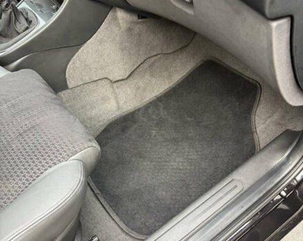 Черный Альфа Ромео 147, объемом двигателя 1.6 л и пробегом 138 тыс. км за 5800 $, фото 124 на Automoto.ua