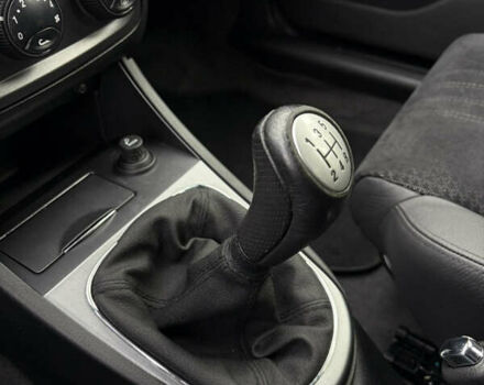 Черный Альфа Ромео 147, объемом двигателя 1.6 л и пробегом 138 тыс. км за 5800 $, фото 135 на Automoto.ua