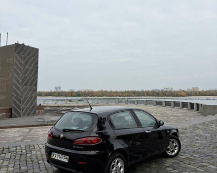 Черный Альфа Ромео 147, объемом двигателя 1.6 л и пробегом 138 тыс. км за 5800 $, фото 2 на Automoto.ua