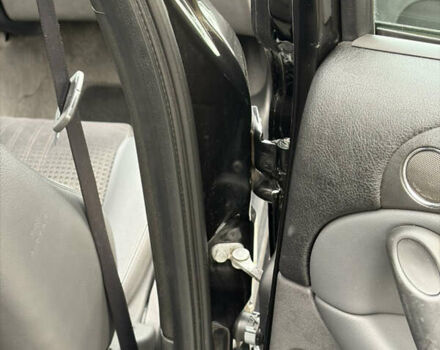 Черный Альфа Ромео 147, объемом двигателя 1.6 л и пробегом 138 тыс. км за 5800 $, фото 98 на Automoto.ua